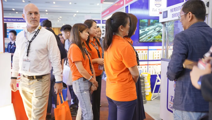 線纜源頭生產(chǎn)廠家粵佳信公司震撼亮相印尼展，火爆程度超乎想象